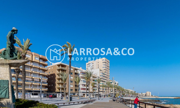 Resale - Apartment - Torrevieja - Playa del cura