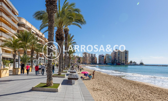 Resale - Apartment - Torrevieja - Playa del cura