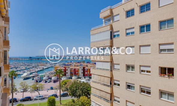 Resale - Apartment - Torrevieja - Puerto