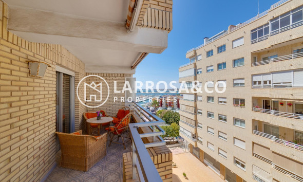 Resale - Apartment - Torrevieja - Puerto