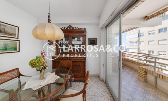 Resale - Apartment - Torrevieja - Puerto