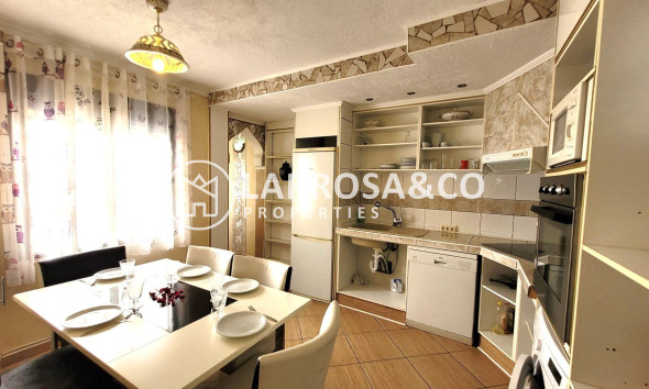 Resale - Apartment - Torrevieja - Playa del cura