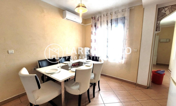 Resale - Apartment - Torrevieja - Playa del cura