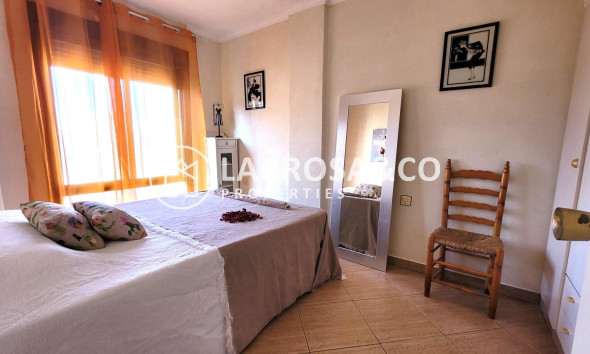 Resale - Apartment - Torrevieja - Playa del cura