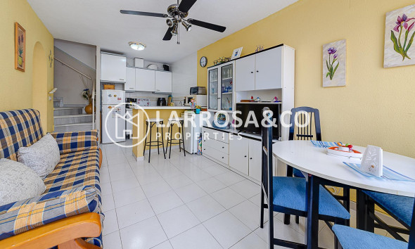 Resale - Semi-detached house - Torrevieja - Los Balcones