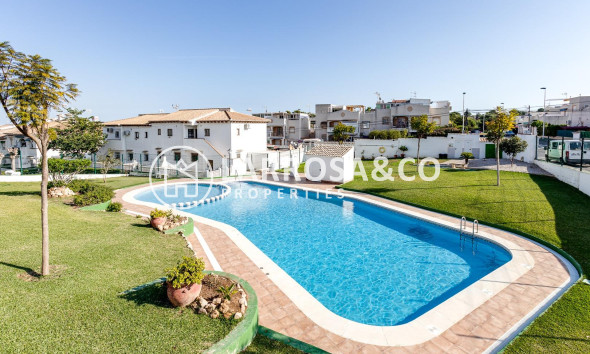 Resale - Semi-detached house - Torrevieja - Los Balcones