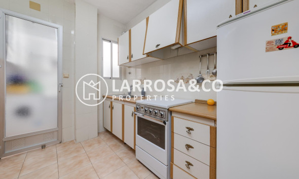 Resale - Apartment - Torrevieja - Los Locos Beach