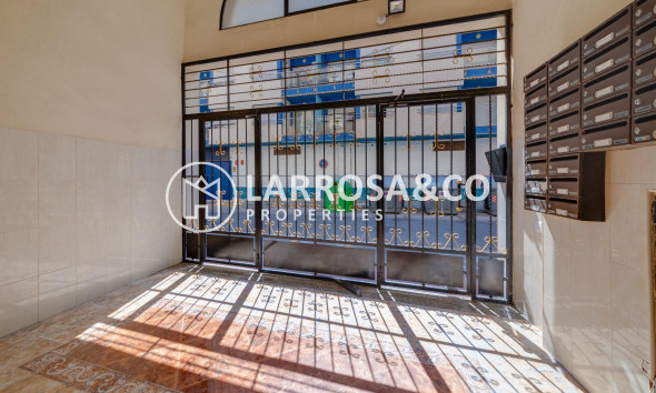 Herverkoop - Apartment - Torrevieja - Los Locos Beach