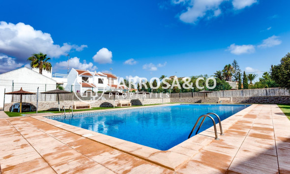 Resale - Detached House/Villa - Torrevieja - Los Locos Beach