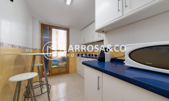 Resale - Apartment - Torrevieja - Centro