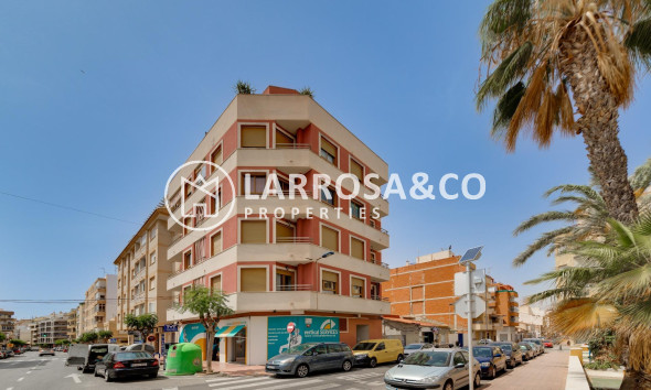 Herverkoop - Apartment - Torrevieja - Centro