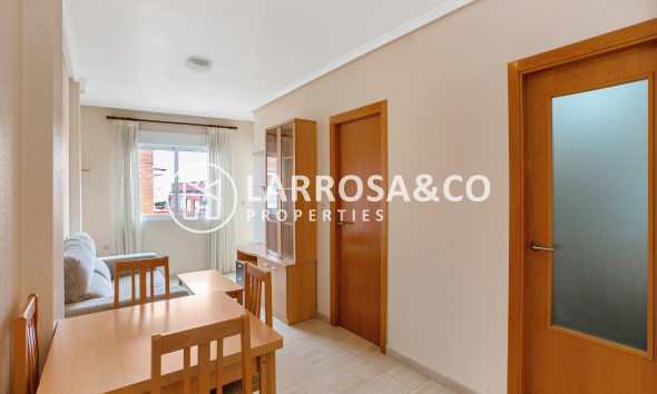 Resale - Apartment - Torrevieja - Centro