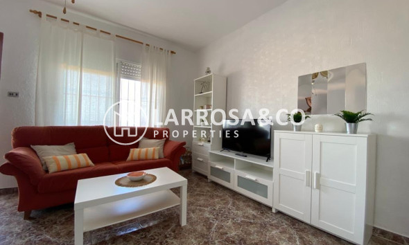 Resale - Semi-detached house - Los Nietos - URBANIZACION EL SALADAR