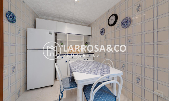 Resale - Apartment - Torrevieja - Playa del cura