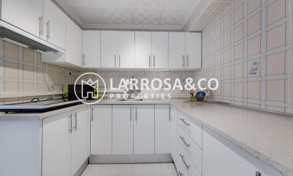 Resale - Apartment - Torrevieja - Playa del cura