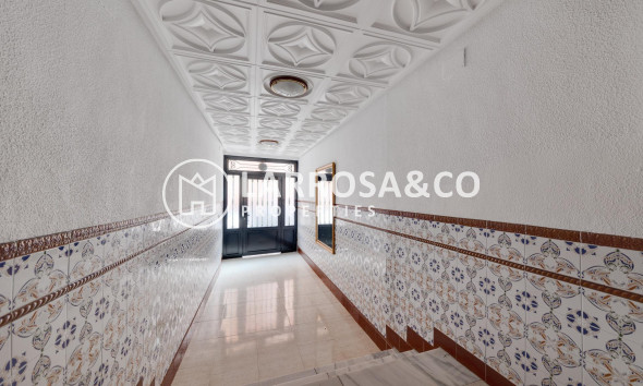 Resale - Apartment - Torrevieja - Playa del cura