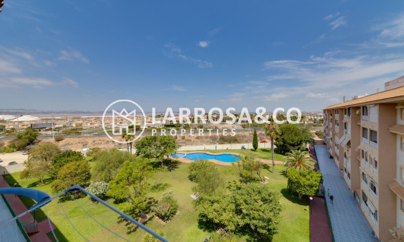 Resale - Apartment - Torrevieja - Centro