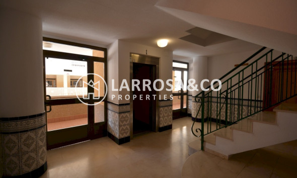 Resale - Apartment - Guardamar del Segura - MERCADONA