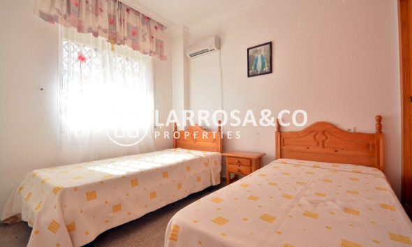 Resale - Apartment - Guardamar del Segura - MERCADONA