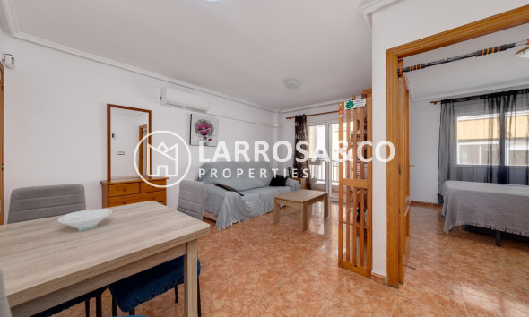 Herverkoop - Apartment - Torrevieja - Estacion de autobuses