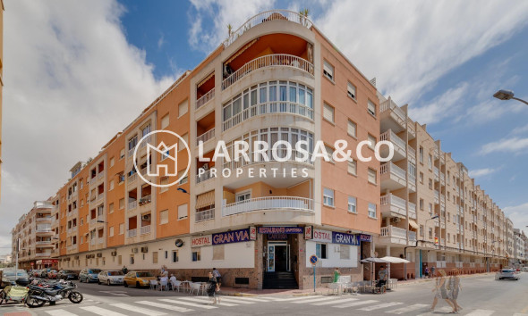 Herverkoop - Apartment - Torrevieja - Estacion de autobuses