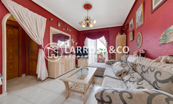 Resale - Bungalow - Torrevieja - Aguas nuevas 2