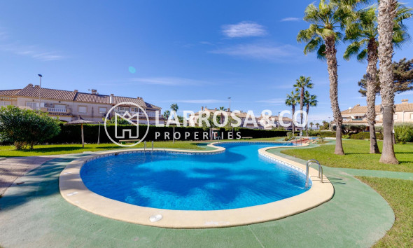 Resale - Bungalow - Torrevieja - Aguas nuevas 2