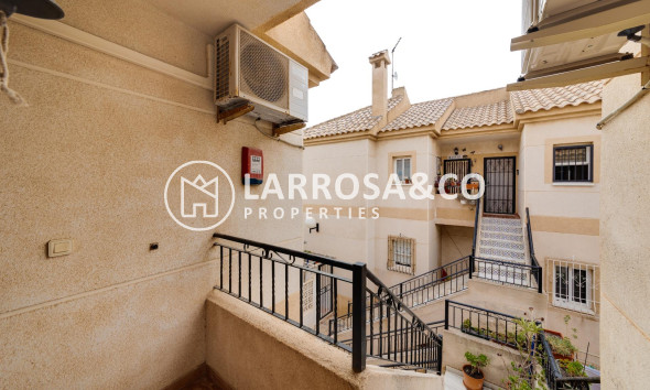 Resale - Bungalow - Torrevieja - Aguas nuevas 2