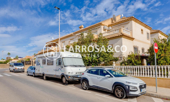 Resale - Bungalow - Torrevieja - Aguas nuevas 2