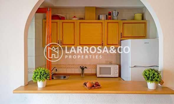 Resale - Apartment - Torrevieja - Playa de los Naufragos