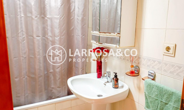 Resale - Apartment - Torrevieja - Playa de los Naufragos