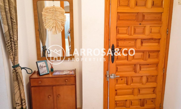 Resale - Apartment - Torrevieja - Playa de los Naufragos