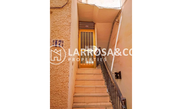 Resale - Apartment - Torrevieja - Playa de los Naufragos