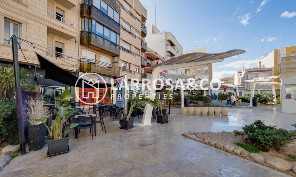 Resale - Apartment - Torrevieja - Playa de los Naufragos