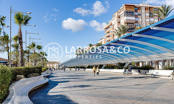 Resale - Apartment - Torrevieja - Playa de los Naufragos