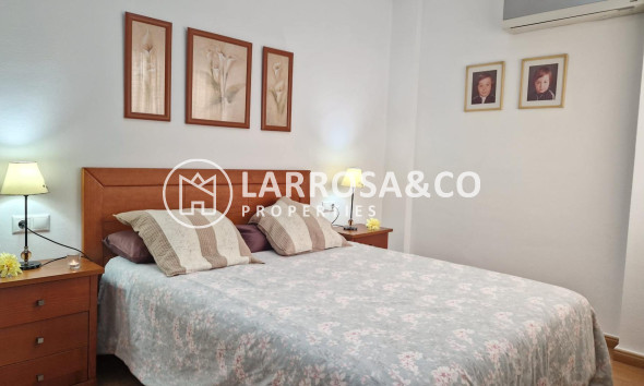 Resale - Apartment - Torrevieja - Playa del cura