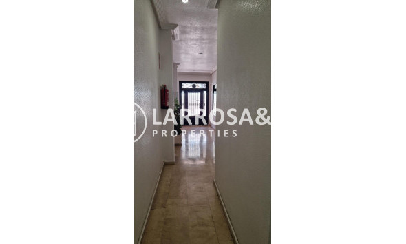 Resale - Apartment - Torrevieja - Playa del cura