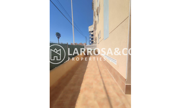 Resale - Apartment - Torrevieja - La Mata