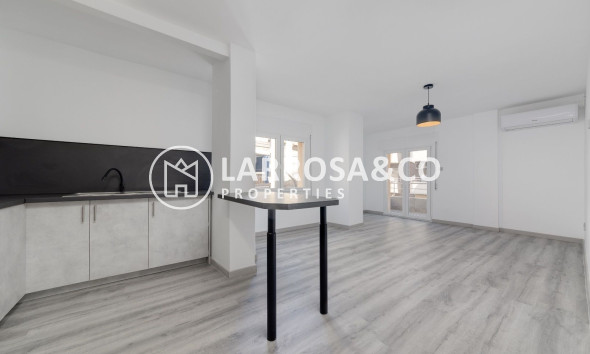 Resale - Apartment - Torrevieja - Los Balcones