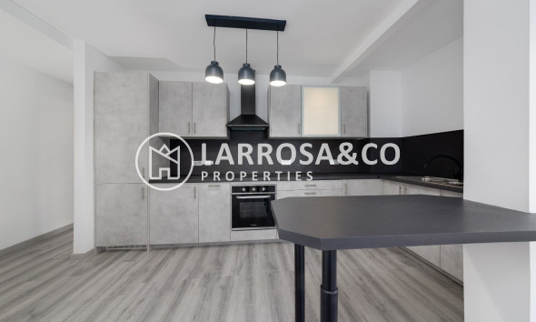 Resale - Apartment - Torrevieja - Los Balcones