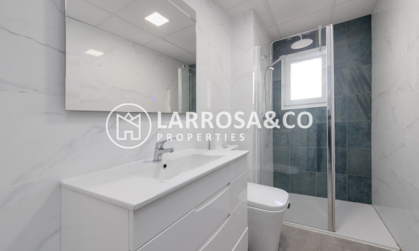 Resale - Apartment - Torrevieja - Los Balcones