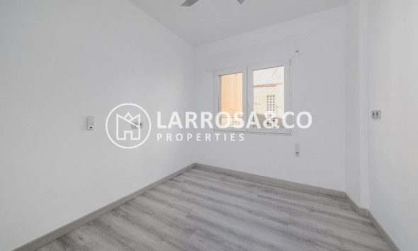 Resale - Apartment - Torrevieja - Los Balcones