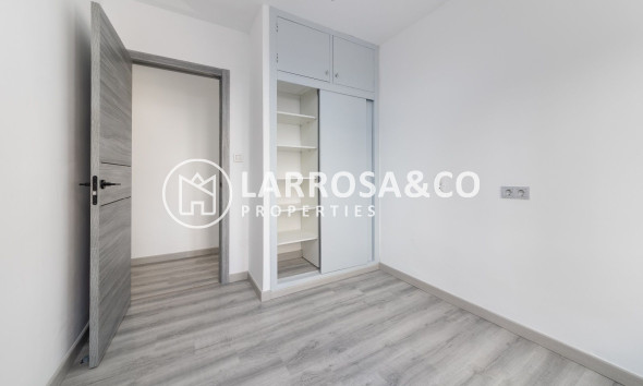 Resale - Apartment - Torrevieja - Los Balcones