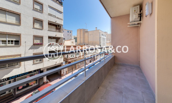 Resale - Apartment - Torrevieja - Los Balcones