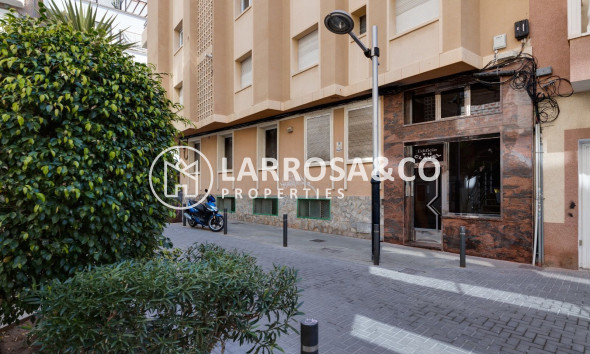 Resale - Apartment - Torrevieja - Los Balcones