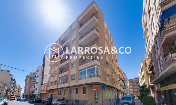 Resale - Apartment - Torrevieja - Los Balcones