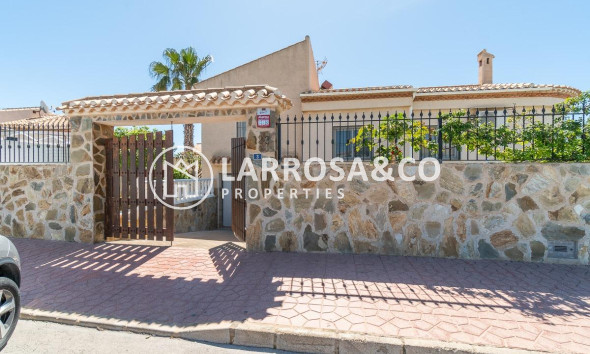 Resale - Detached House/Villa - Orihuela costa - Playa Flamenca