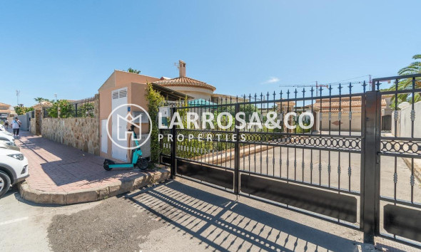 Resale - Detached House/Villa - Orihuela costa - Playa Flamenca