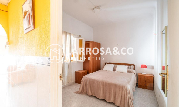 A Vendre - Ground floor apartment - Torrevieja - Playa de los Naufragos