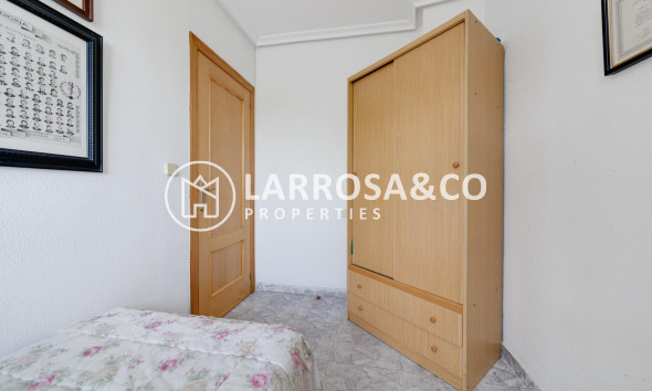 Resale - Apartment - Torrevieja - Acequion